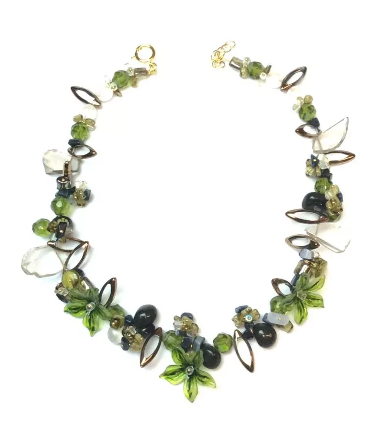 Collier composition de perles en verre vert moiré et noir charbonneux